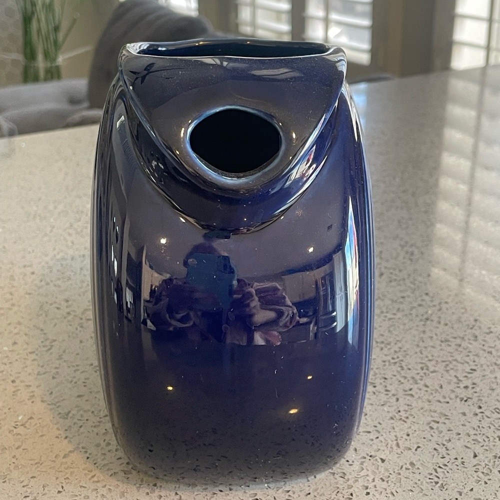 Vintage Cobalt Fiestaware pitcher - Picture 4 of 9